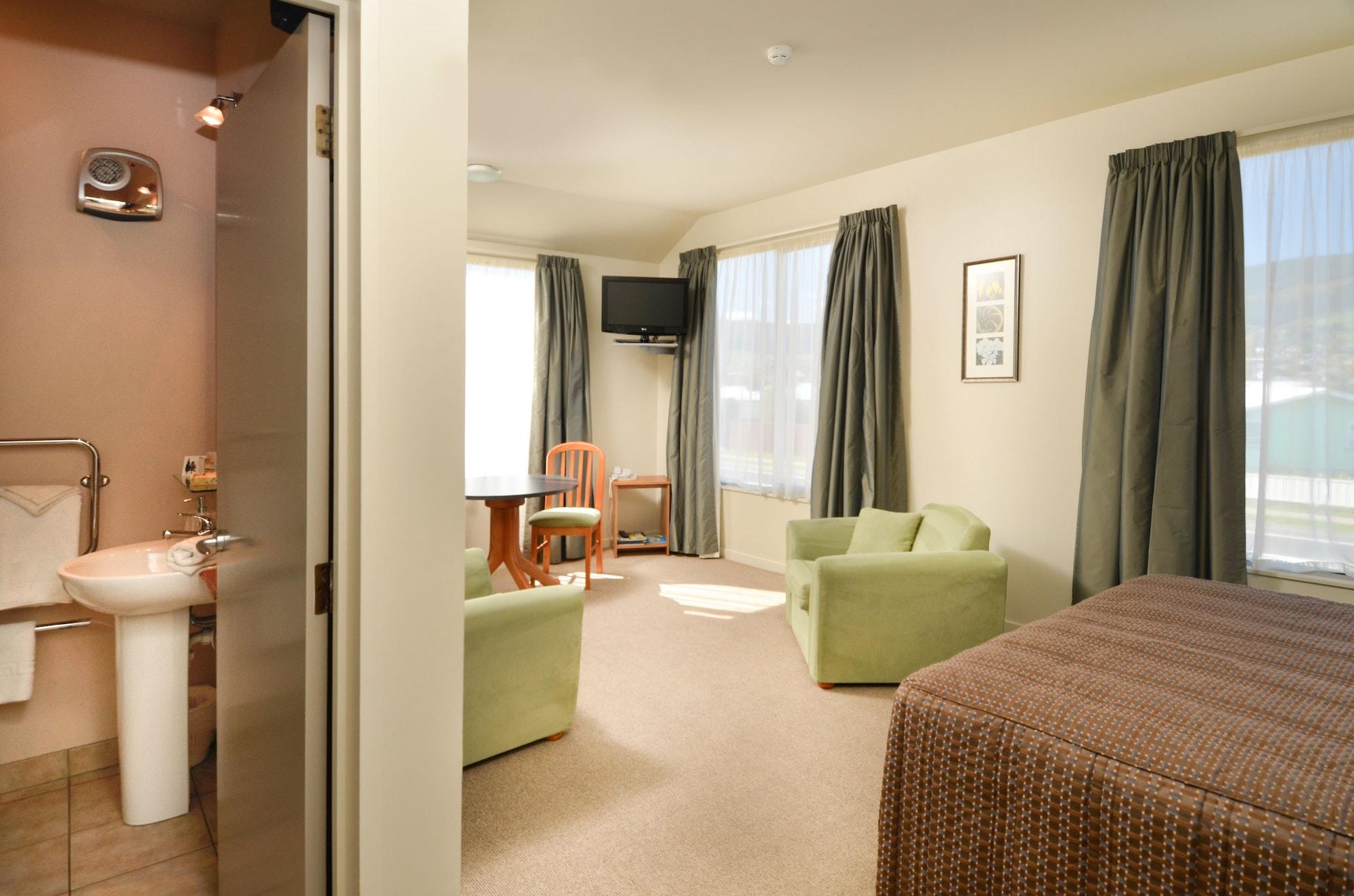 Parkside Motel 4*