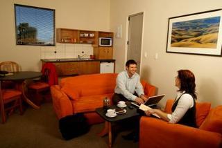 Parkside Motel 4*