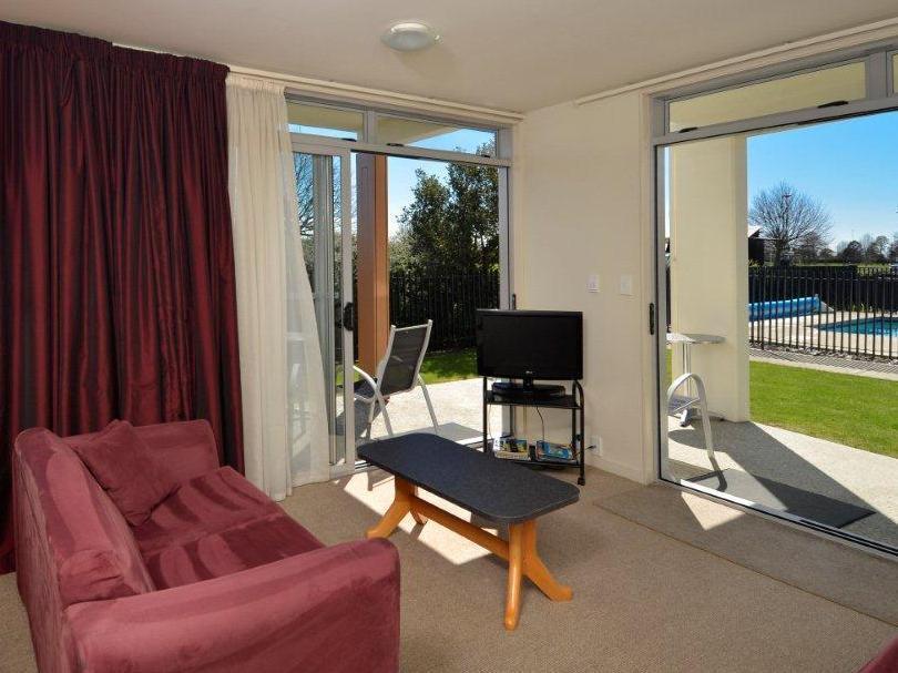 Parkside Motel 4*