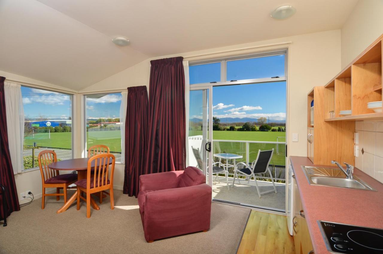 Parkside Motel 4*